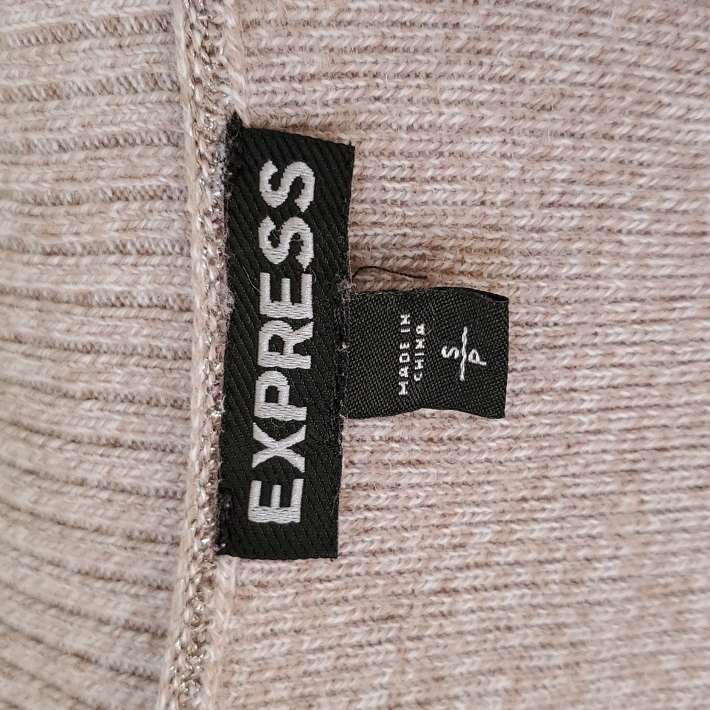 Express Sweater - Picture 6 of 7